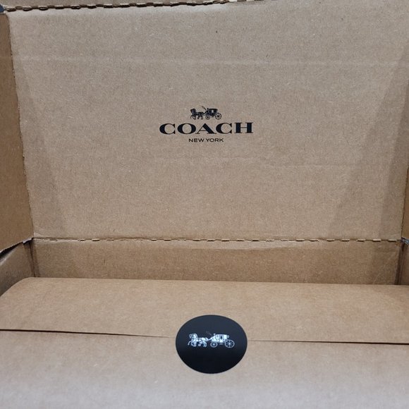 COACH Heart Crossbody 14 - Picture 3 of 3